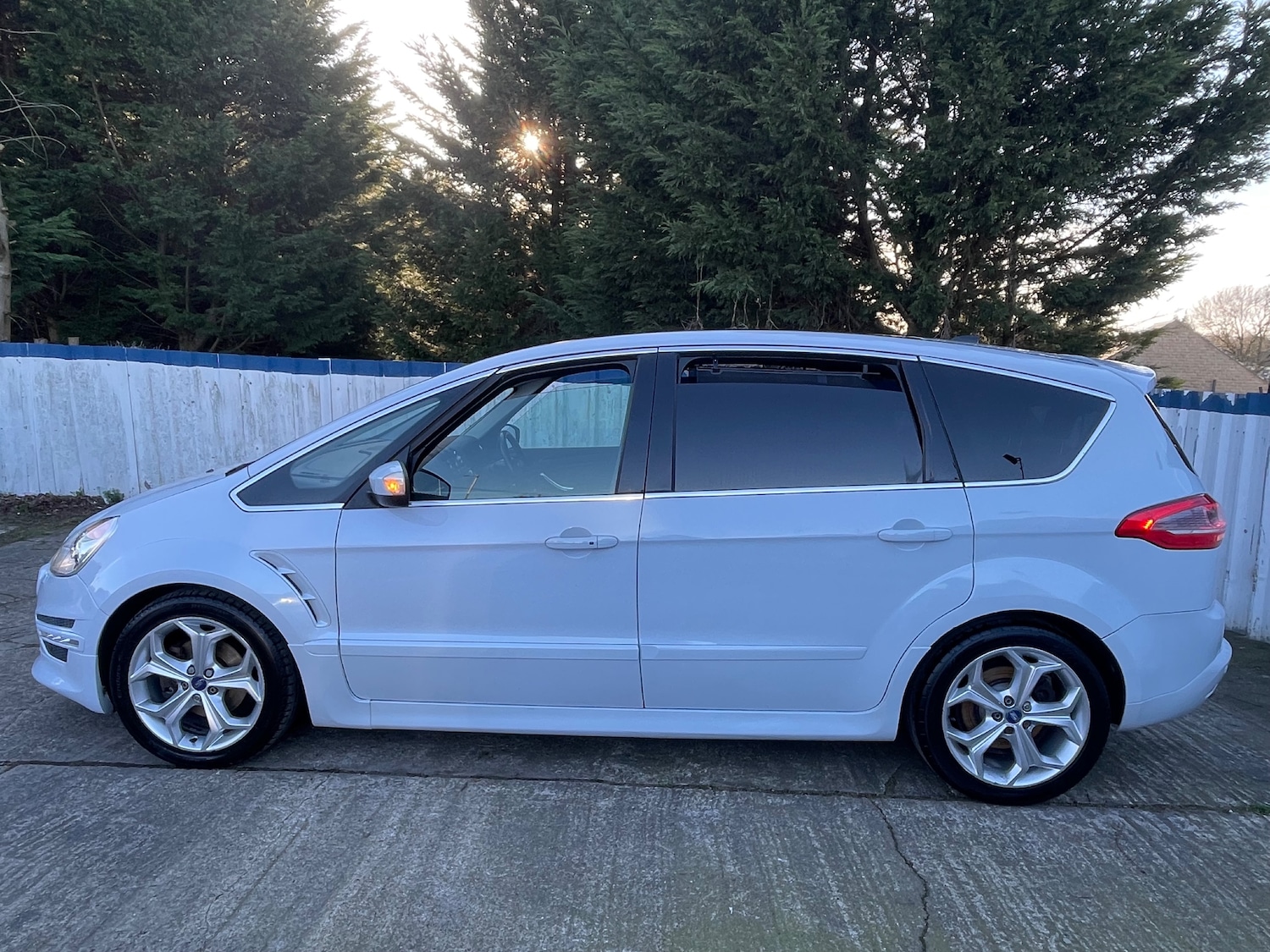 Used Ford S-Max 2015 for sale - 77919058: Photo 6