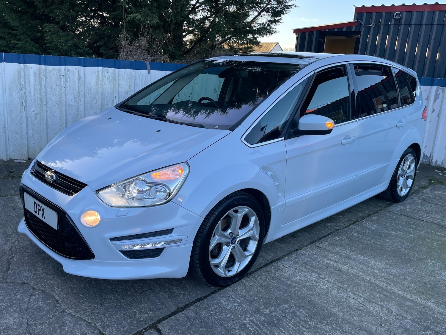 Used Ford S-Max 2015 for sale - 77919058: Photo 7