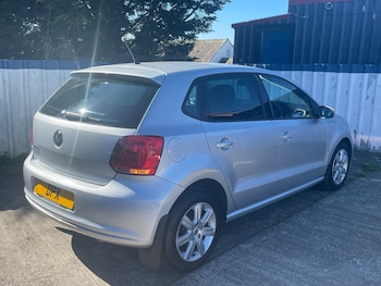 Used Volkswagen Polo 2011 for sale - 77665307: Photo
