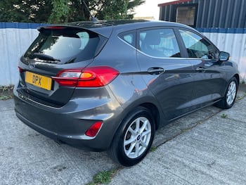 Used Ford Fiesta 2017 for sale - 79656145: Photo