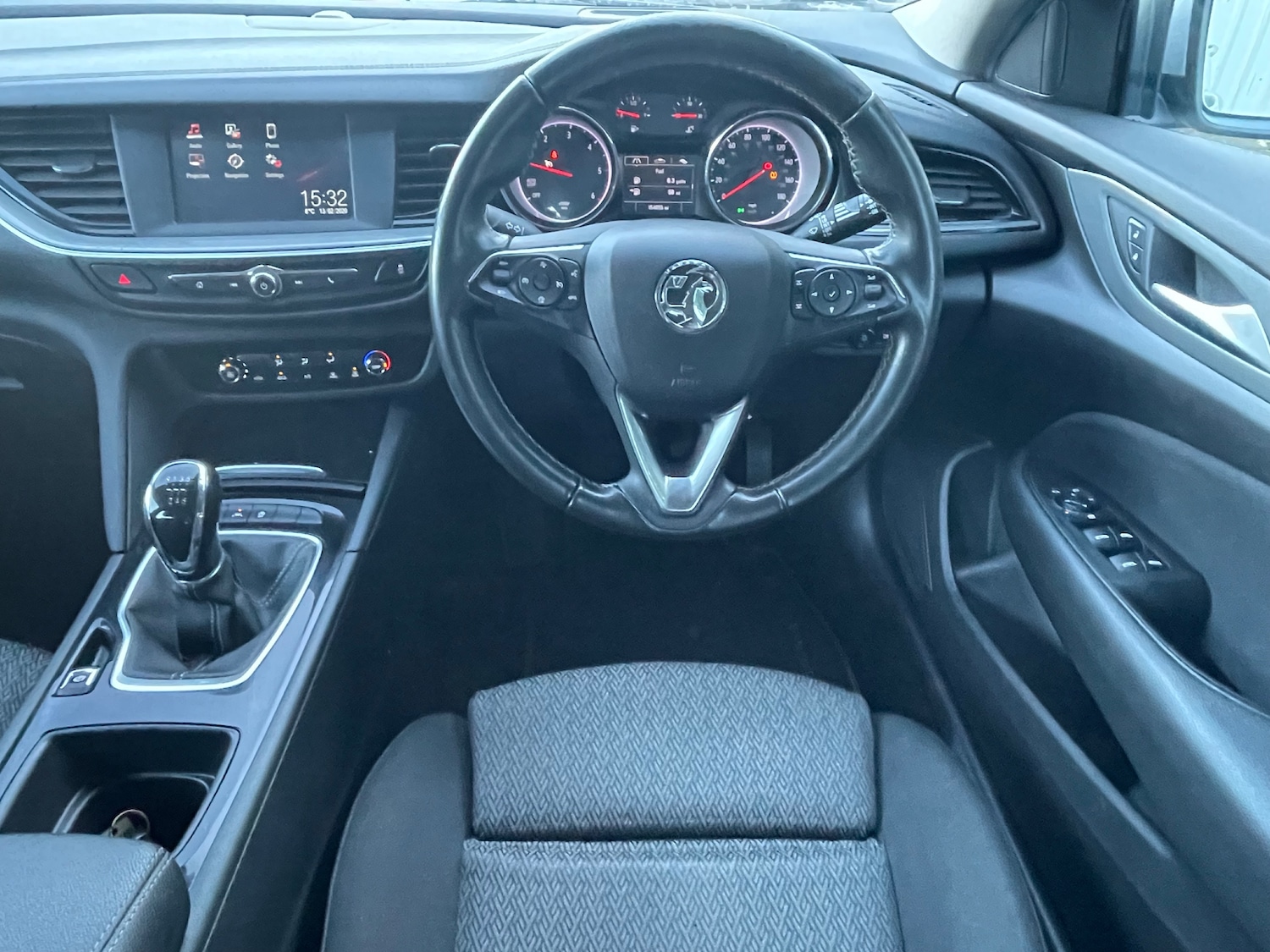 Used Vauxhall Insignia 2019 for sale - 76750870: Photo 12