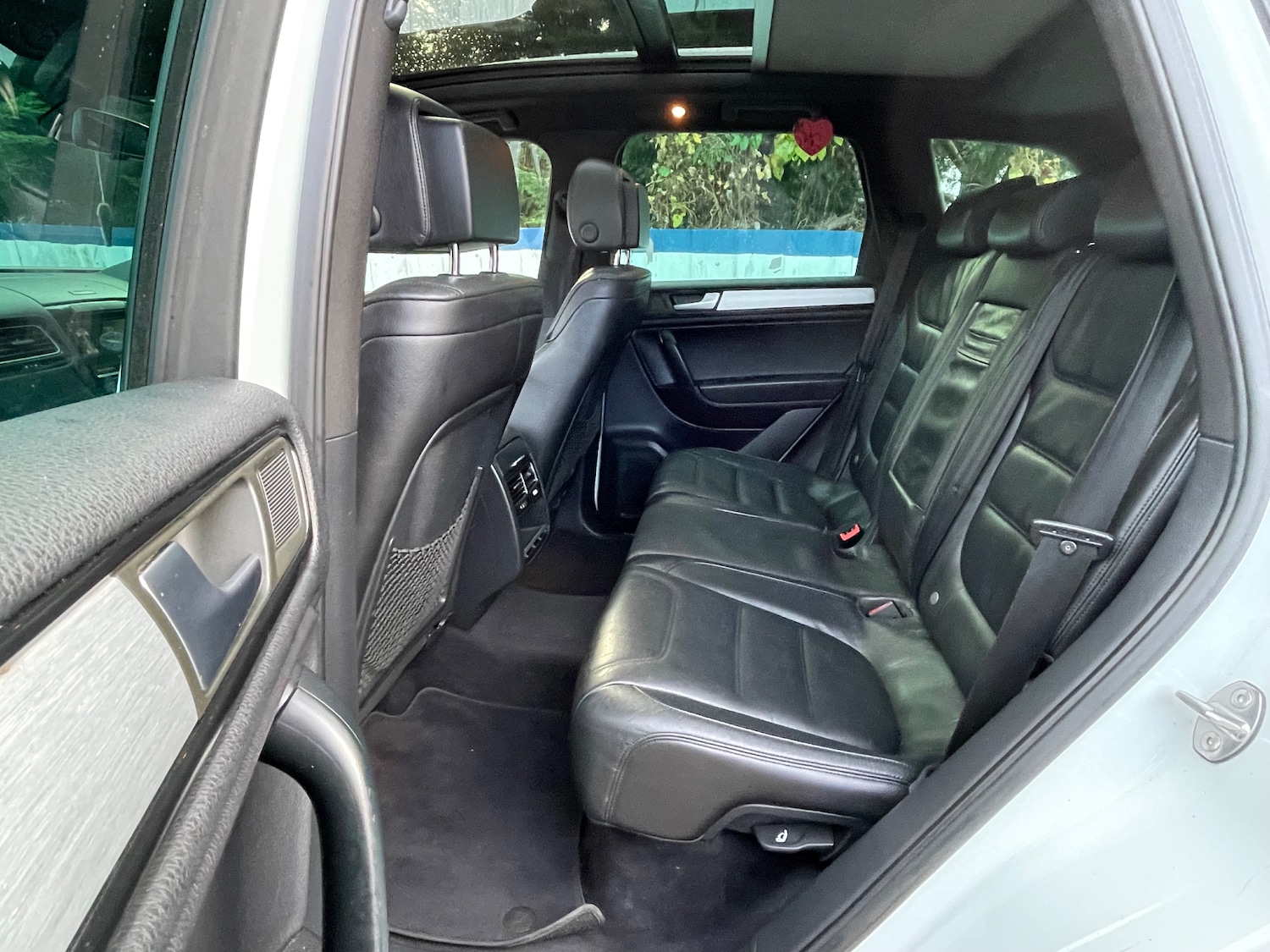 Used Volkswagen Touareg 2012 for sale - 76434549: Photo 10