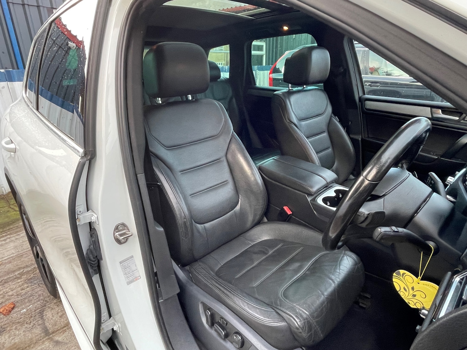 Used Volkswagen Touareg 2012 for sale - 76434549: Photo 11