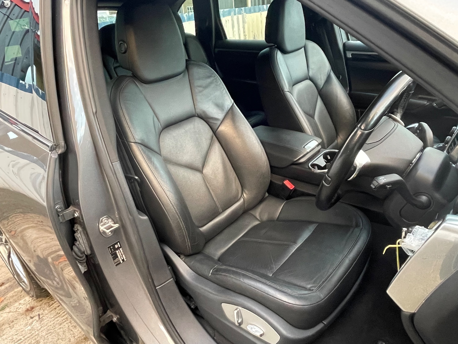 Used Porsche Cayenne 2012 for sale - 76438894: Photo 11