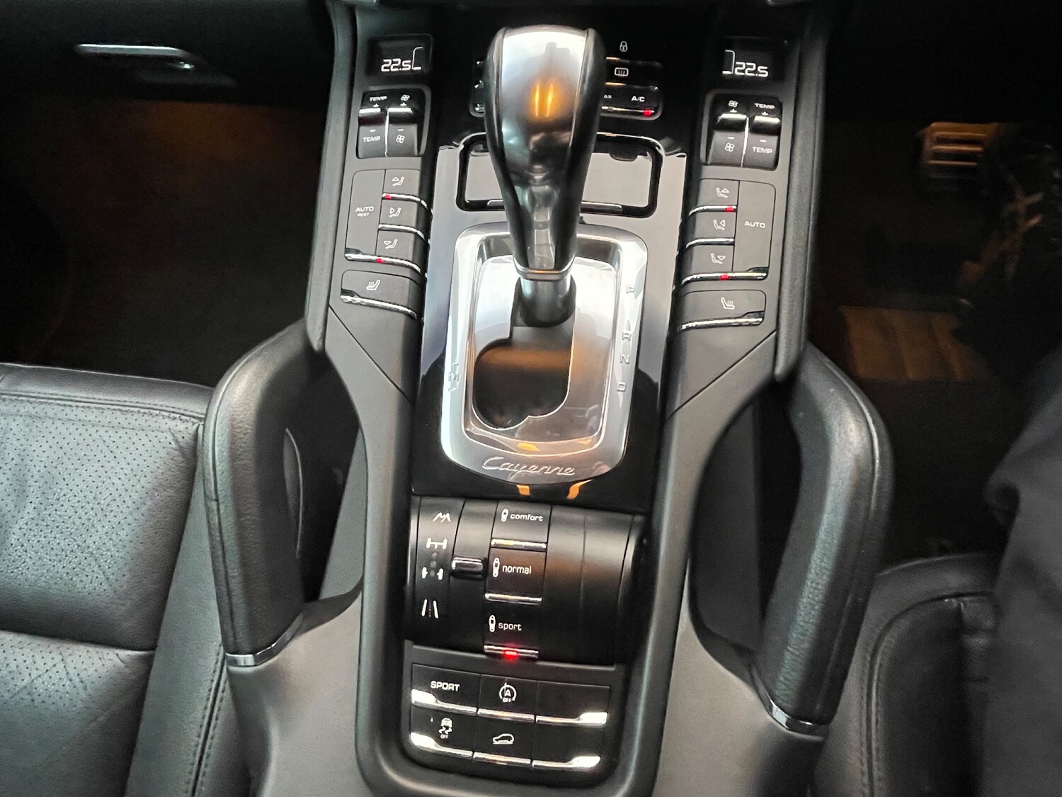 Used Porsche Cayenne 2012 for sale - 76438894: Photo 24