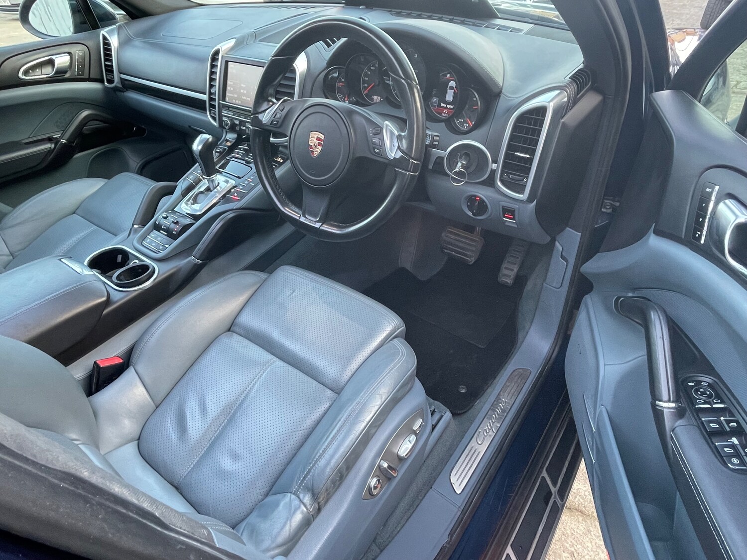 Used Porsche Cayenne 2012 for sale - 77981424: Photo 23