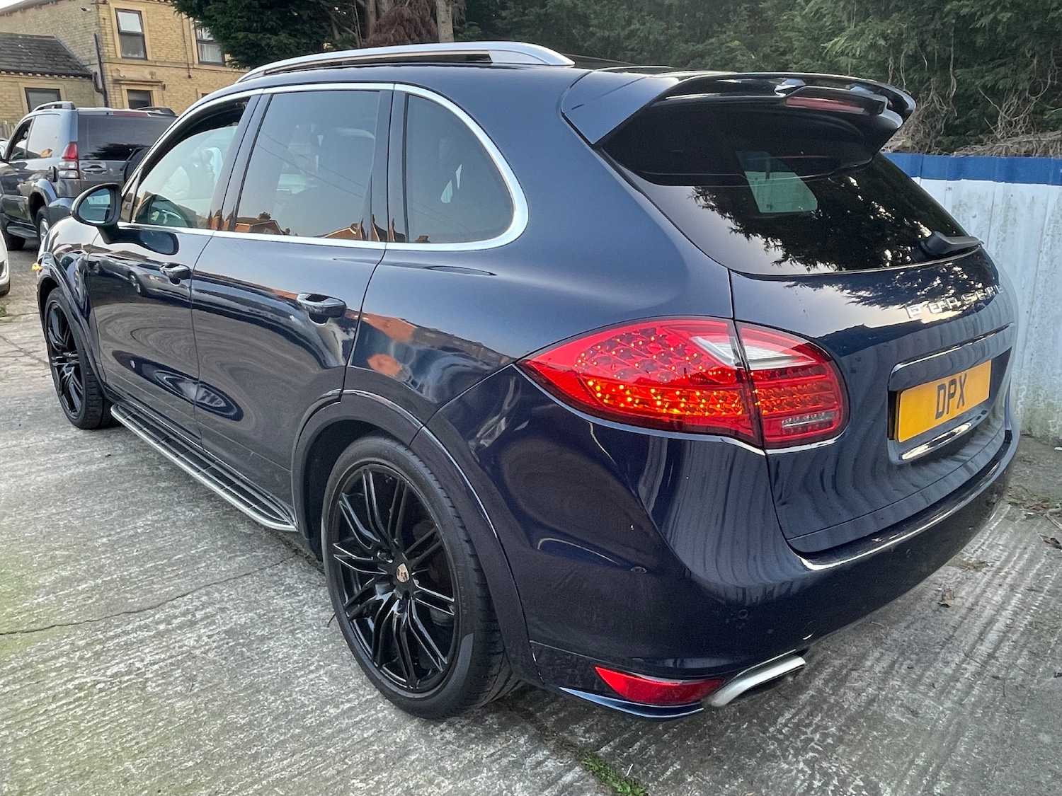 Used Porsche Cayenne 2012 for sale - 77981424: Photo 5