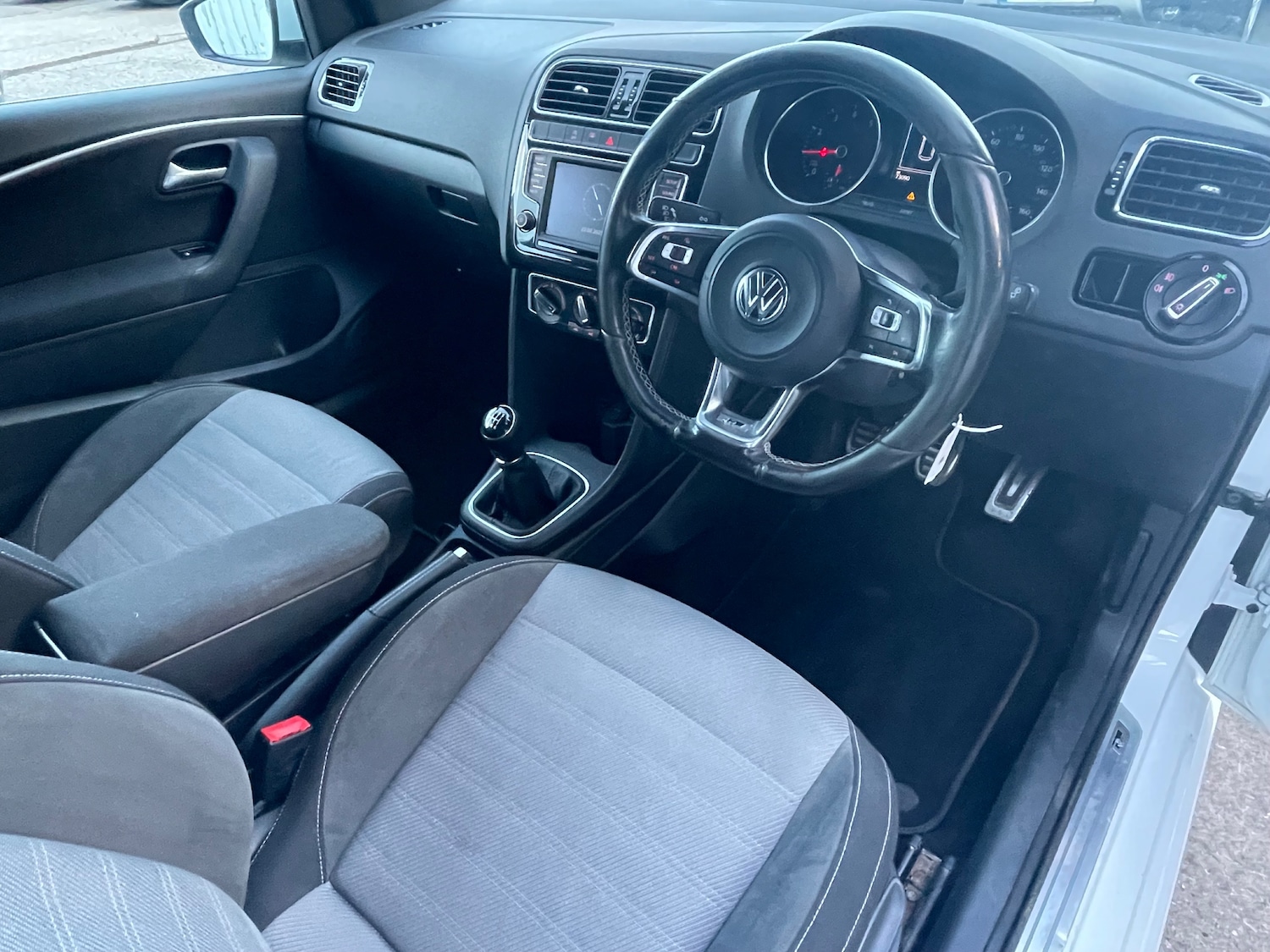 Used Volkswagen Polo 2017 for sale - 76386752: Photo 23