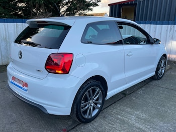 Used Volkswagen Polo 2017 for sale - 76386752: Photo