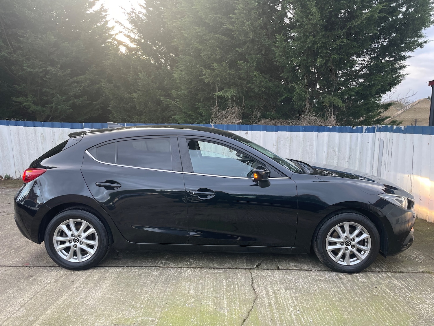 Used Mazda Mazda3 2016 for sale - 77708576: Photo 2