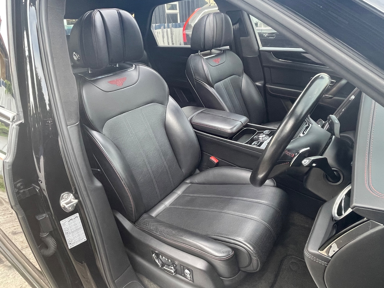 Used Bentley Bentayga 2017 for sale - 76234860: Photo 11