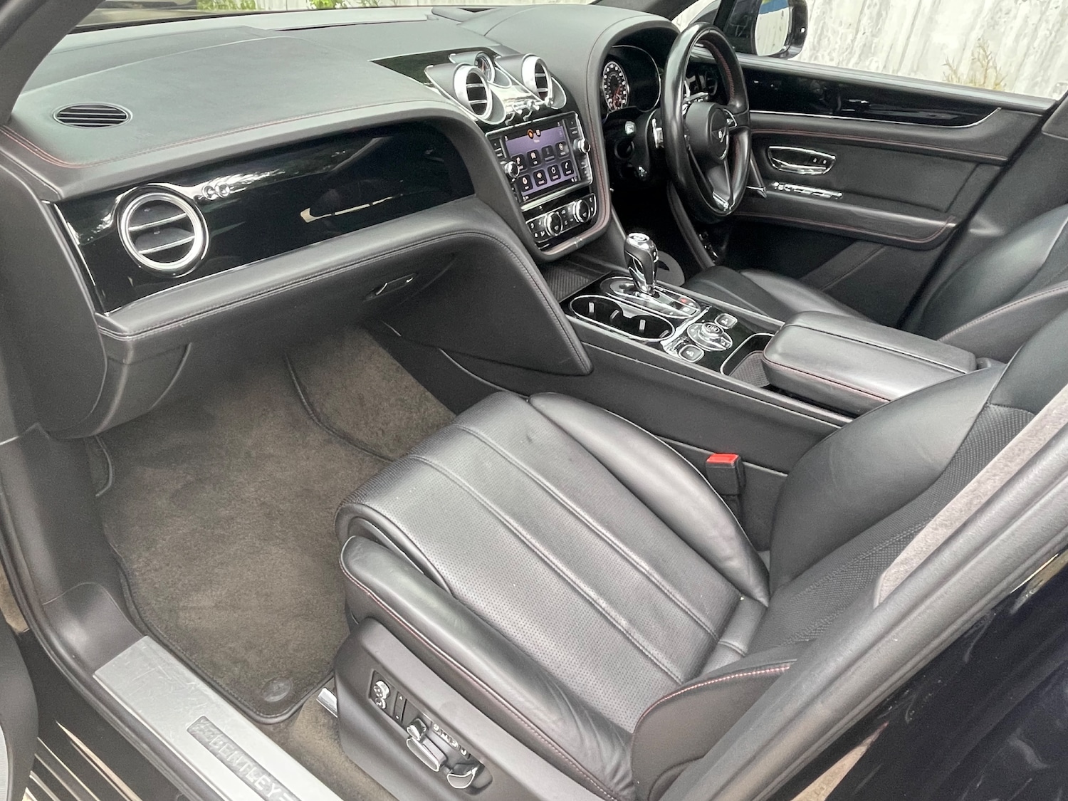 Used Bentley Bentayga 2017 for sale - 76234860: Photo 21