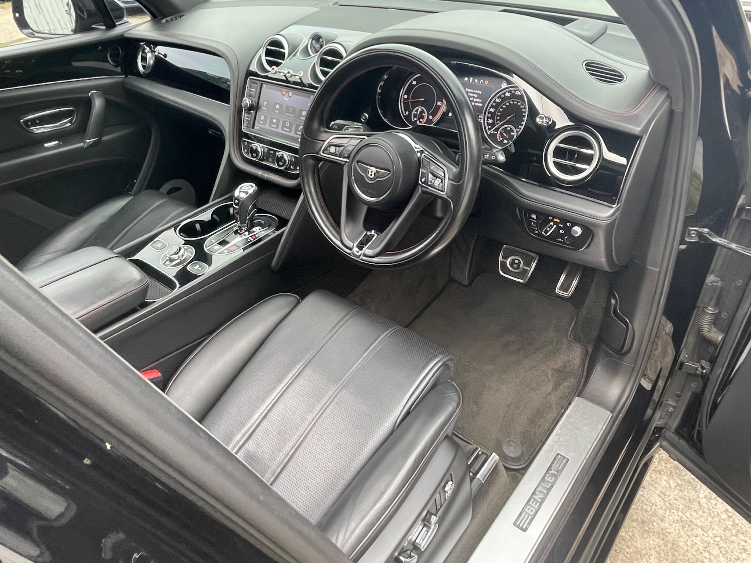 Used Bentley Bentayga 2017 for sale - 76234860: Photo 24