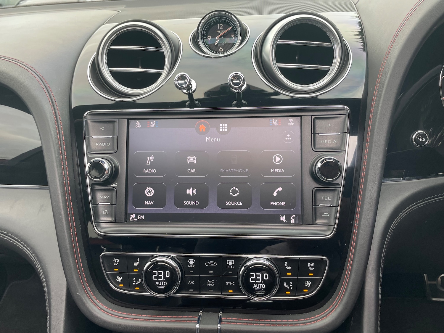 Used Bentley Bentayga 2017 for sale - 76234860: Photo 26