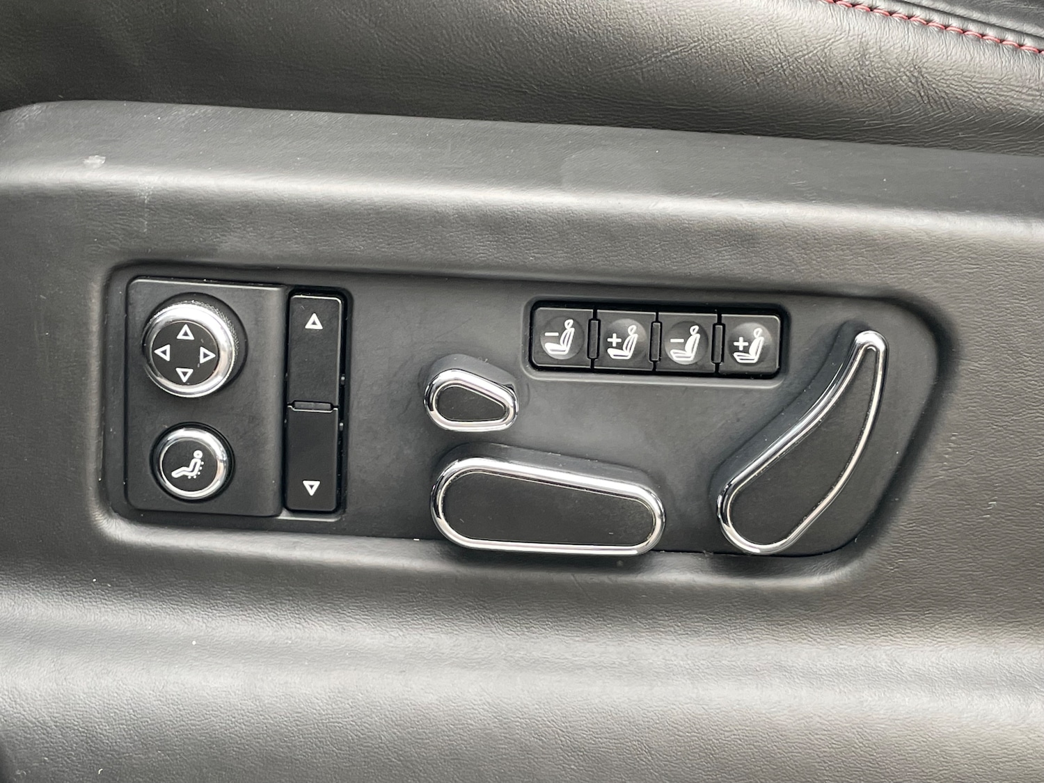 Used Bentley Bentayga 2017 for sale - 76234860: Photo 38