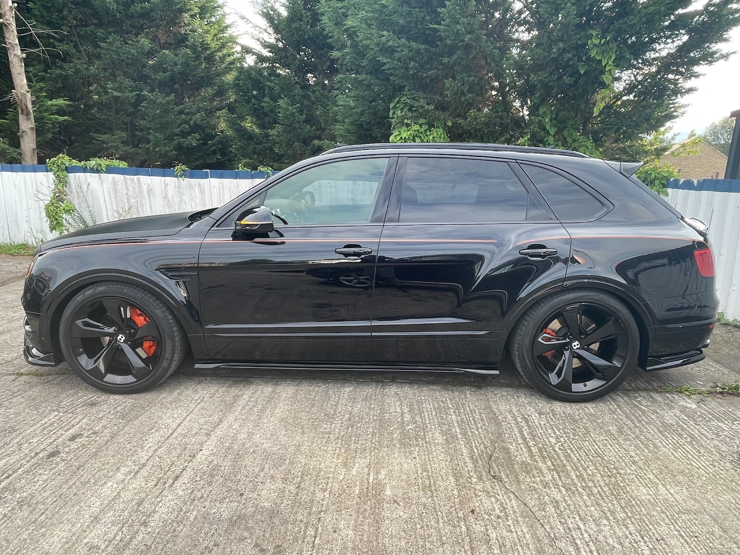 Used Bentley Bentayga 2017 for sale - 76234860: Photo 6