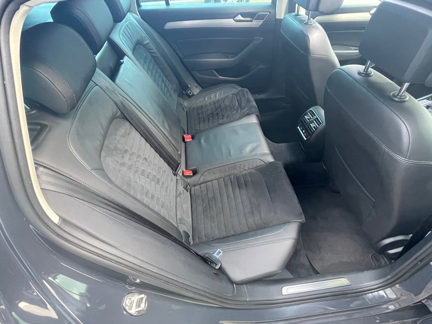 Used Volkswagen Passat 2018 for sale - 77226142: Photo 22