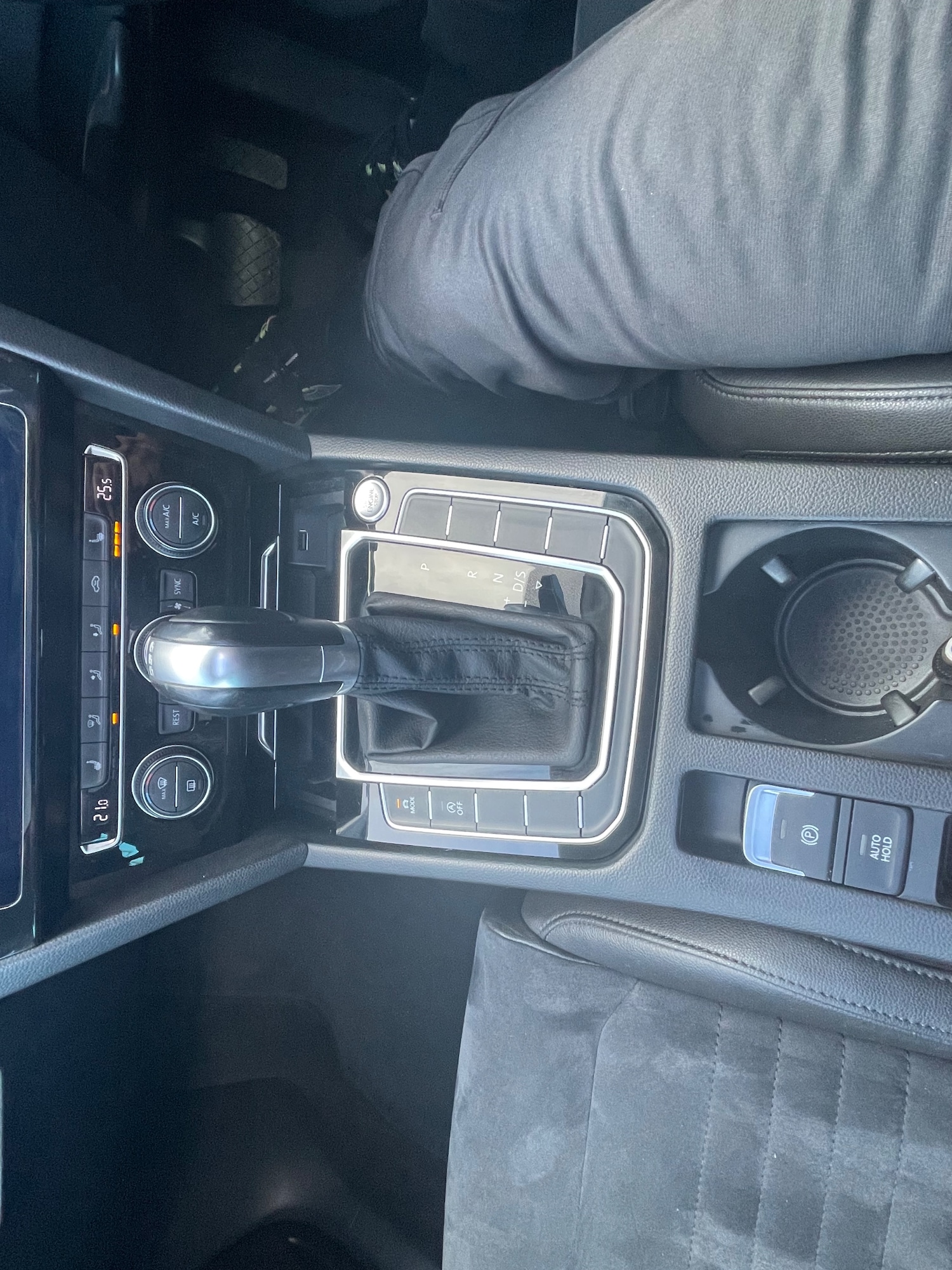 Used Volkswagen Passat 2018 for sale - 77226142: Photo 24