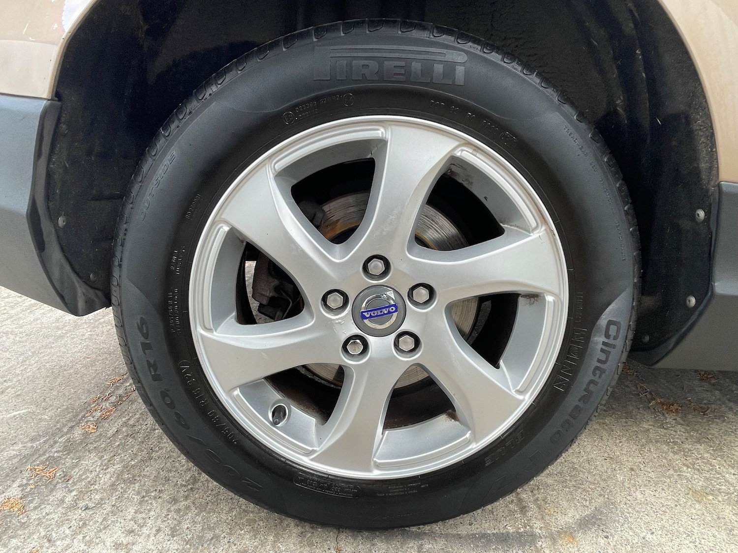 Used Volvo V40 Cross Country 2014 for sale - 76234861: Photo 19