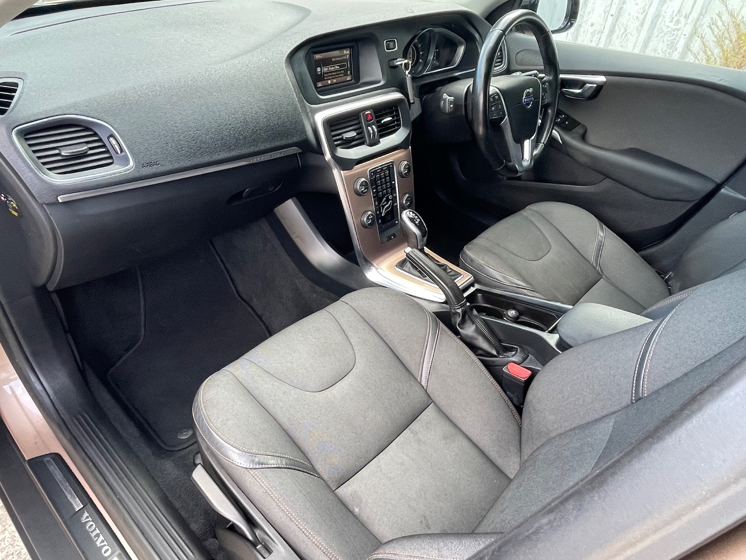 Used Volvo V40 Cross Country 2014 for sale - 76234861: Photo 21