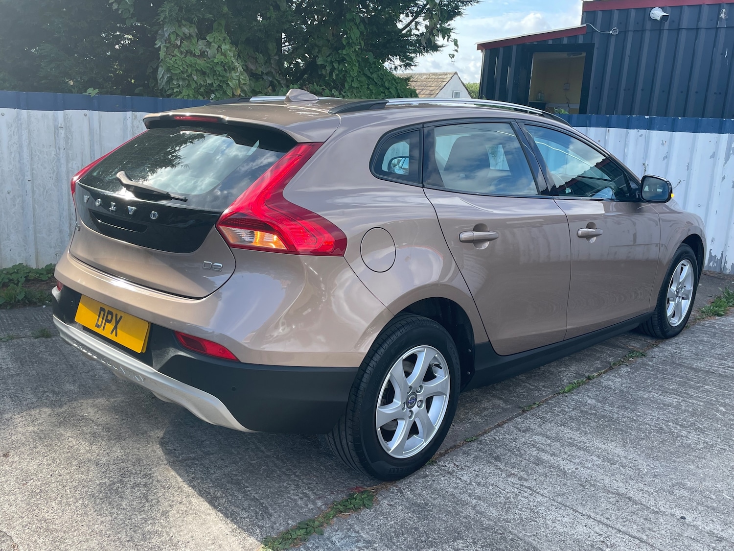 Used Volvo V40 Cross Country 2014 for sale - 76234861: Photo 3