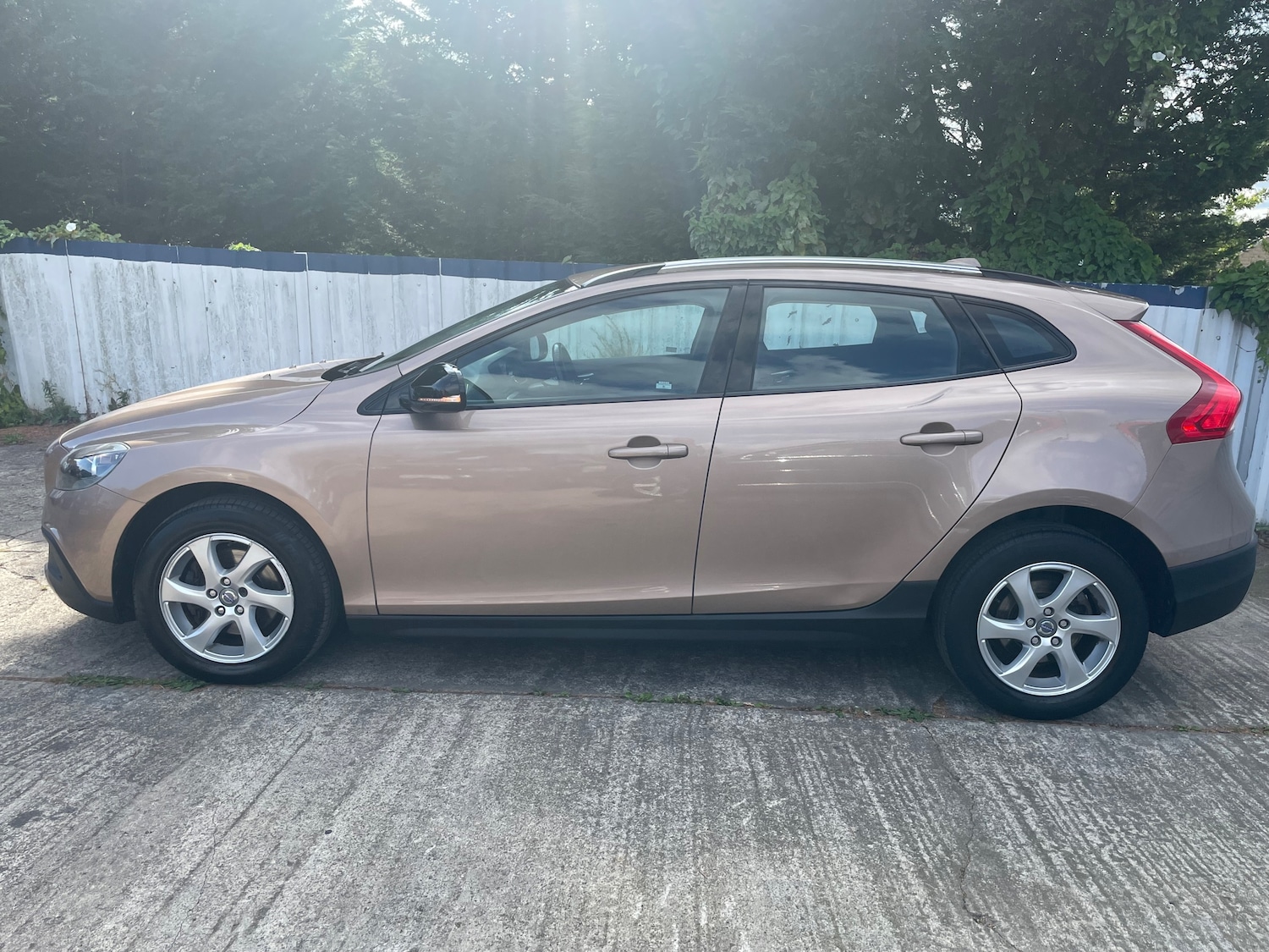 Used Volvo V40 Cross Country 2014 for sale - 76234861: Photo 6