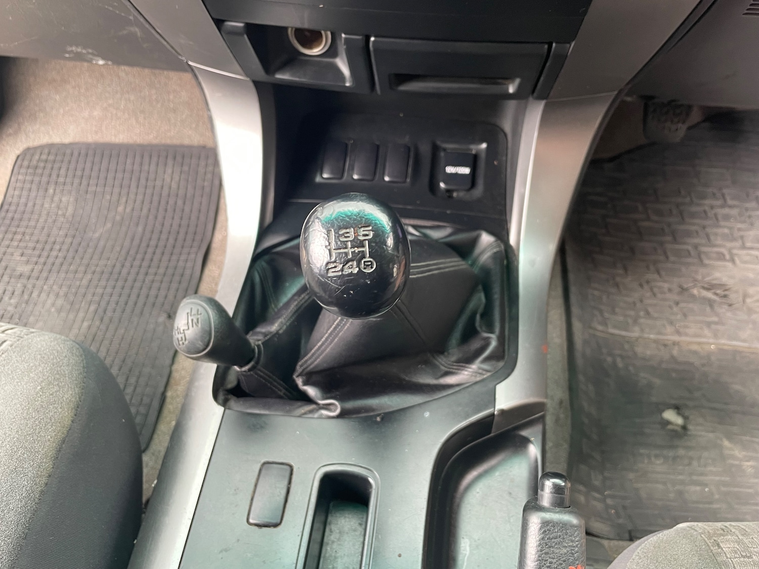 Used Toyota Land Cruiser 2003 for sale - 76234852: Photo 24