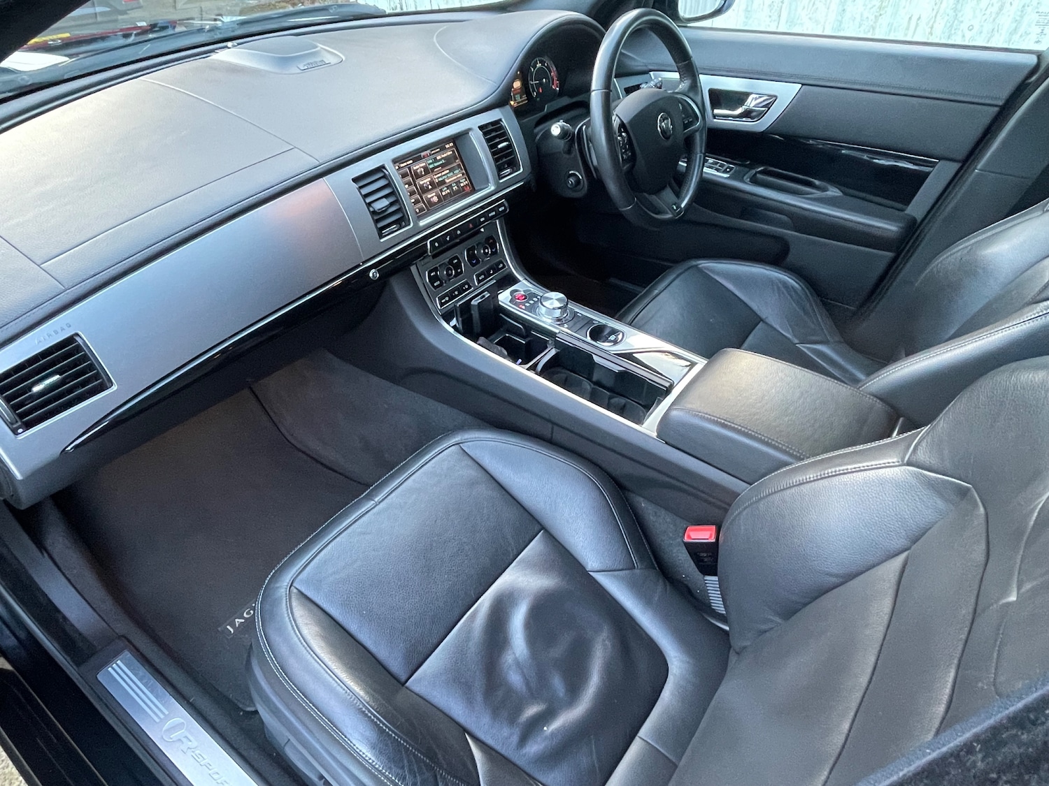 Used Jaguar XF 2015 for sale - 76386860: Photo 22