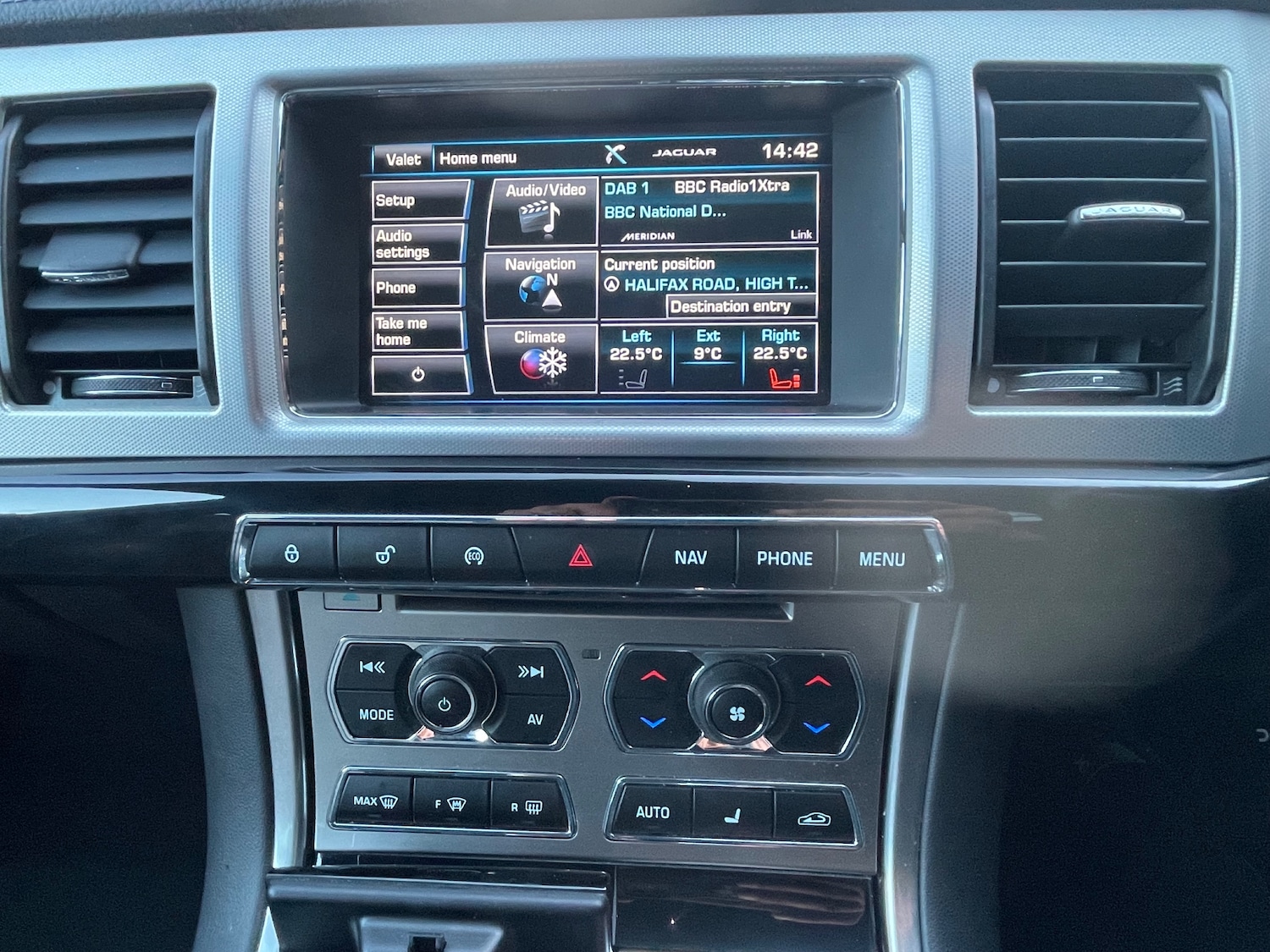 Used Jaguar XF 2015 for sale - 76386860: Photo 26