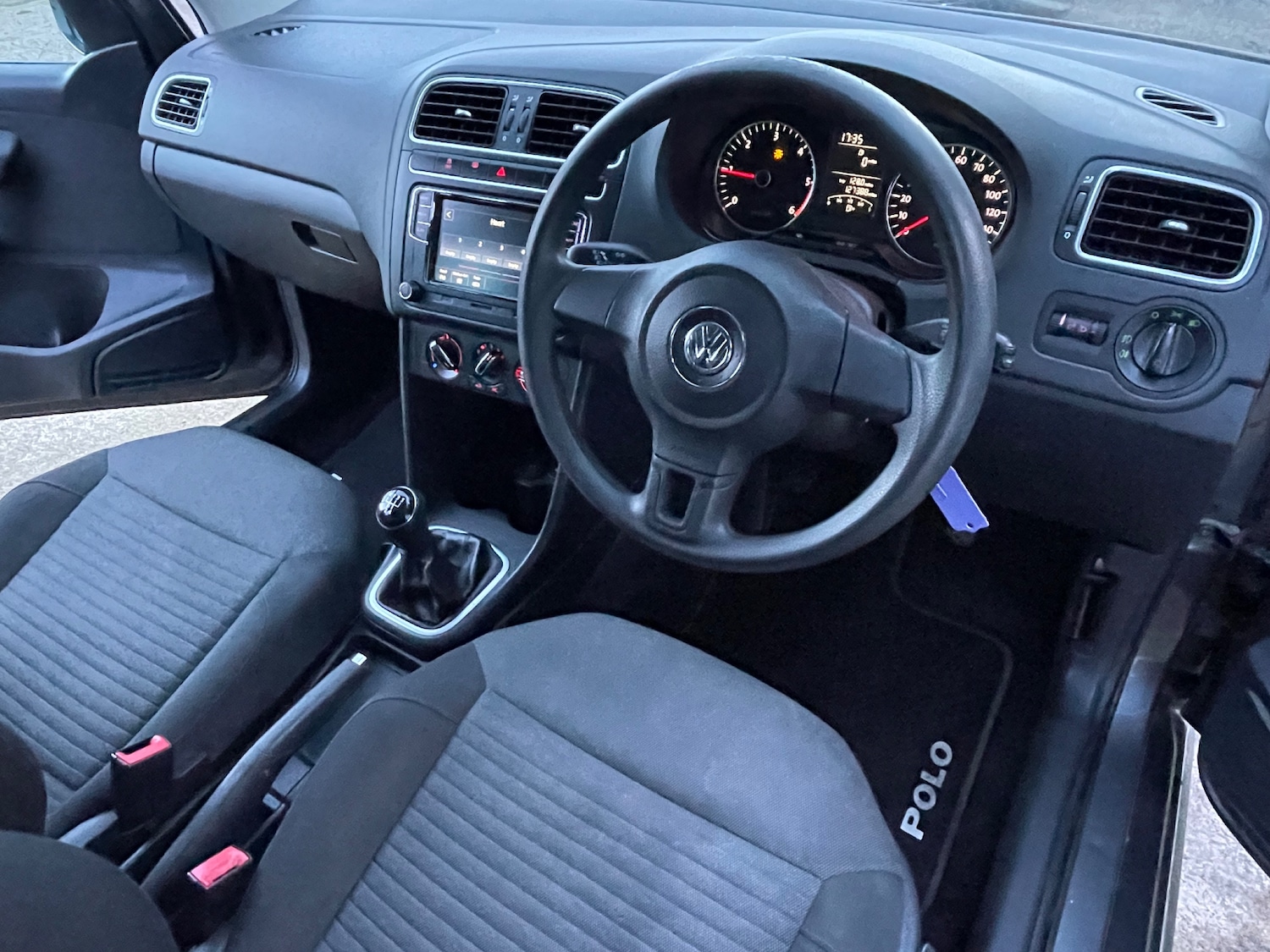 Used Volkswagen Polo 2012 for sale - 77161274: Photo 22