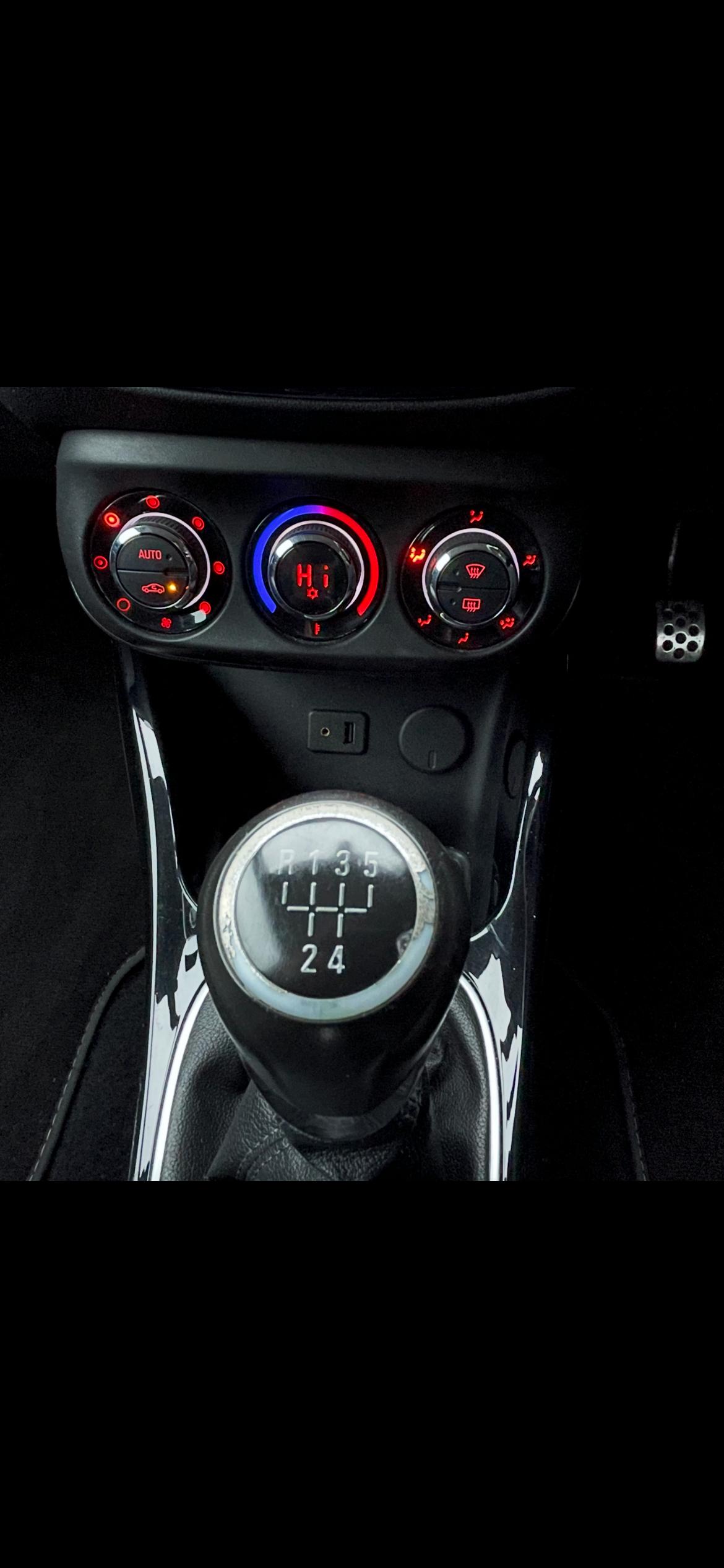 Used Vauxhall ADAM 2013 for sale - 77665308: Photo 23