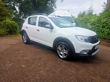 Used Dacia Sandero Stepway 2017 for sale - 79478416: Photo