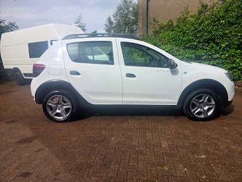 Used Dacia Sandero Stepway 2017 for sale - 79478416: Photo
