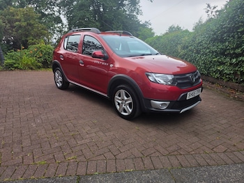 Used Dacia Sandero Stepway 2015 for sale - 79460501: Photo