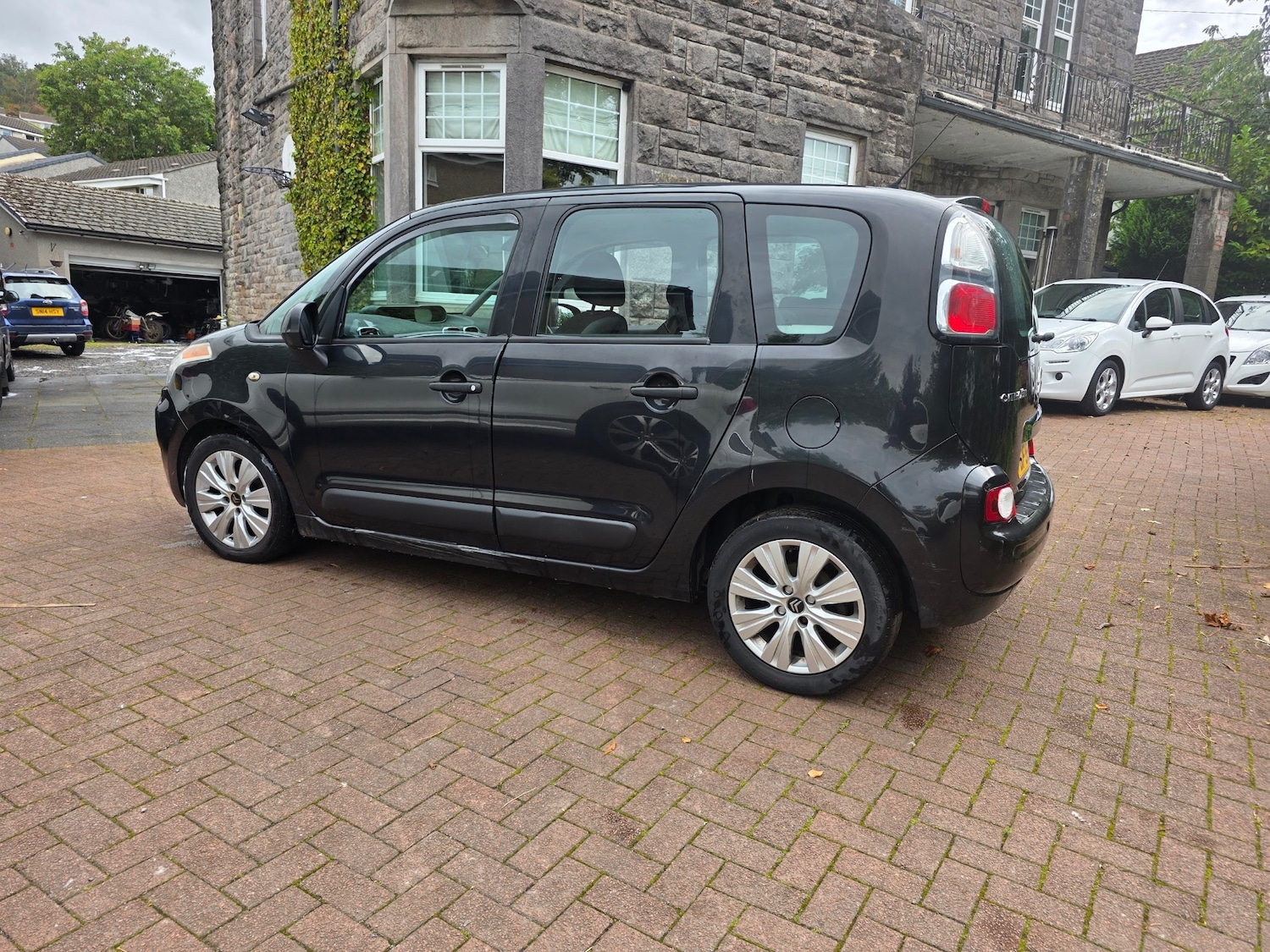 Vehicle 5
