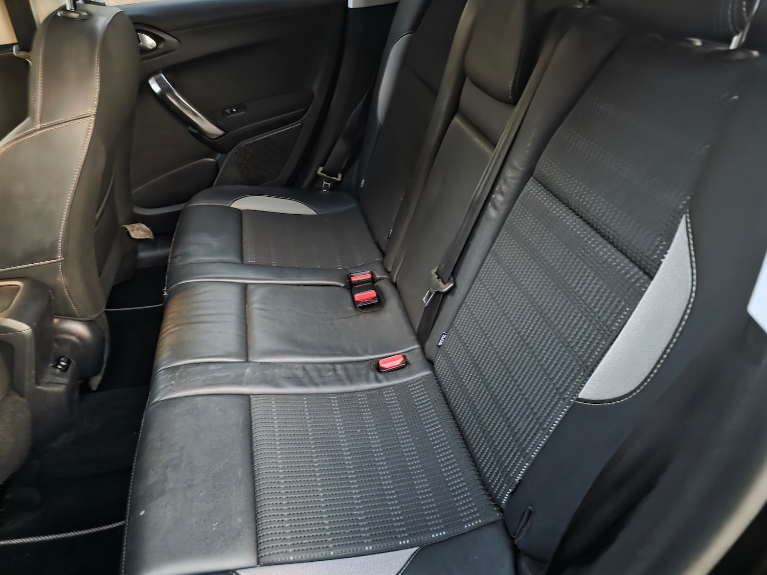 Used Peugeot 2008 2015 for sale - 76405496: Photo 5