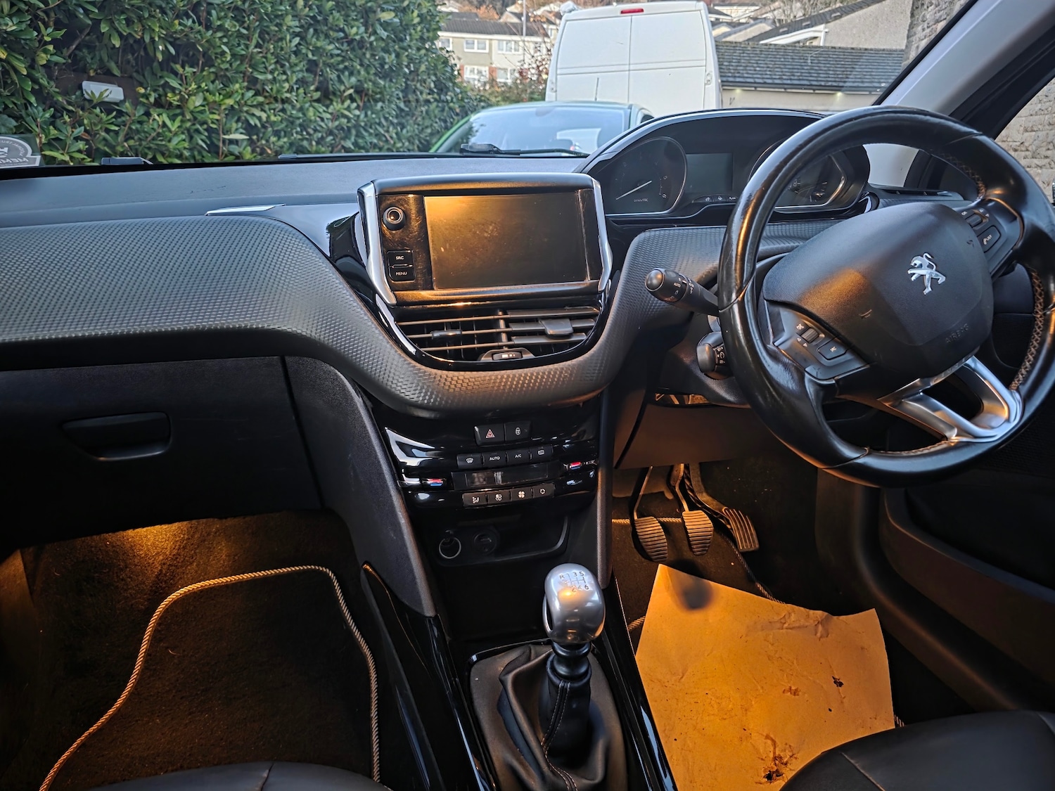 Used Peugeot 2008 2015 for sale - 76405496: Photo 6