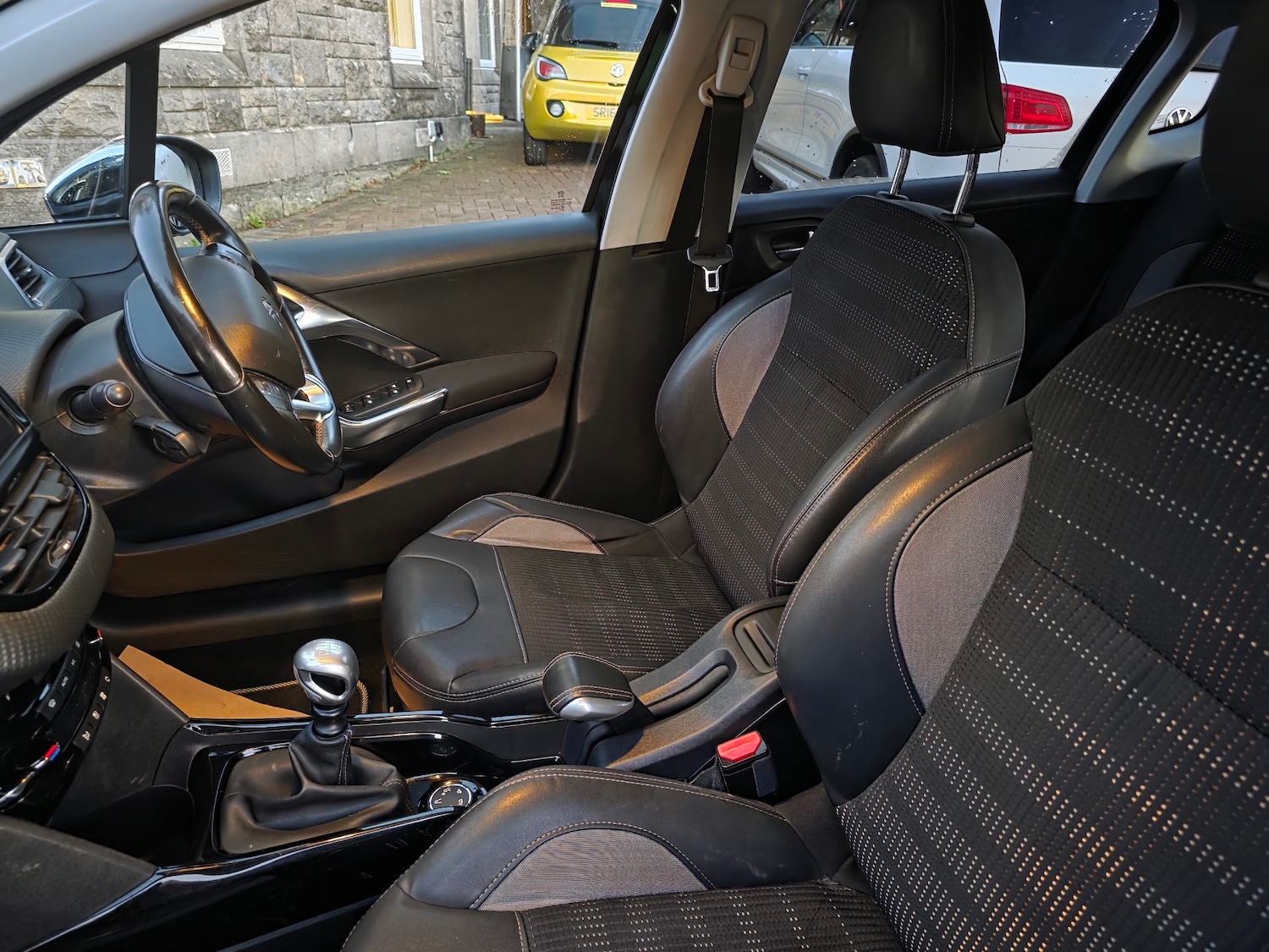 Used Peugeot 2008 2015 for sale - 76405496: Photo 7