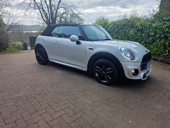 Used MINI Convertible 2018 for sale - 78210477: Photo