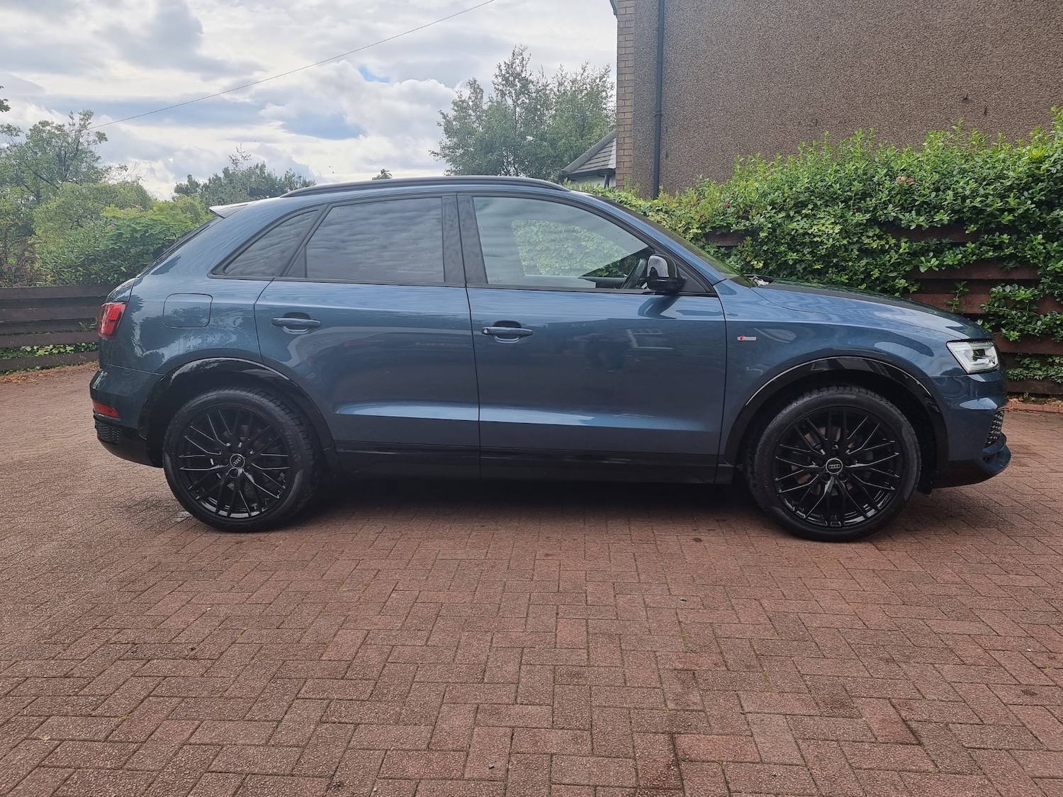 Used Audi Q3 2017 for sale - 77602025: Photo 3