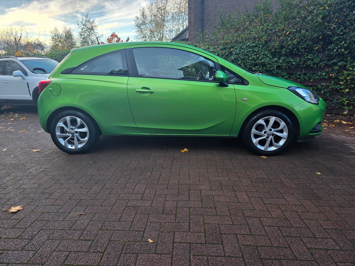 Used Vauxhall Corsa 2014 for sale - 76384740: Photo 2