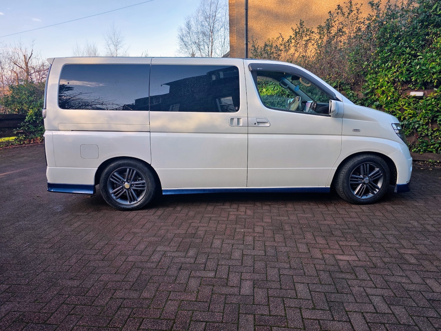 Used Nissan Elgrand 2018 for sale - 77271088: Photo 2