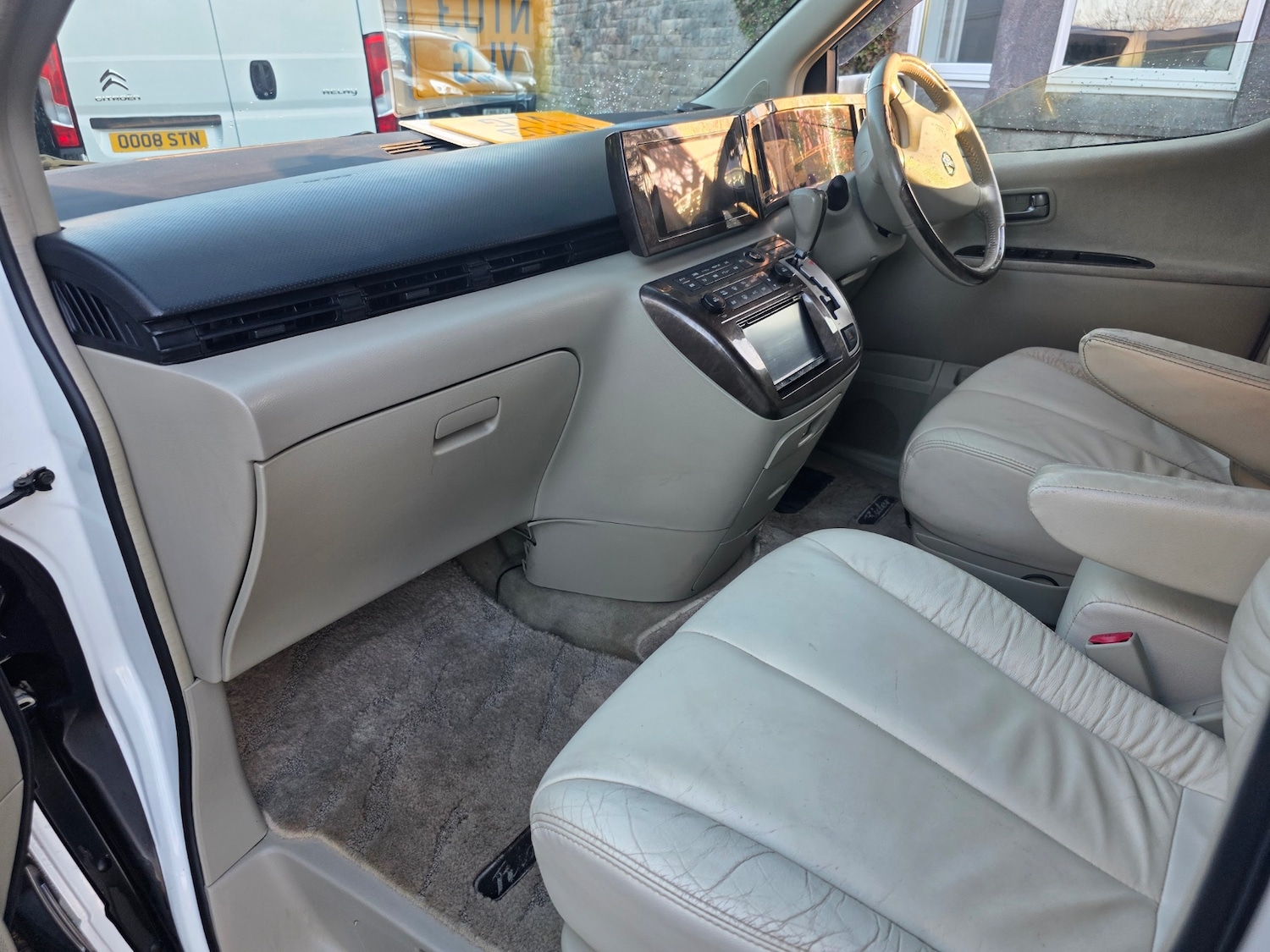 Used Nissan Elgrand 2018 for sale - 77271088: Photo 9