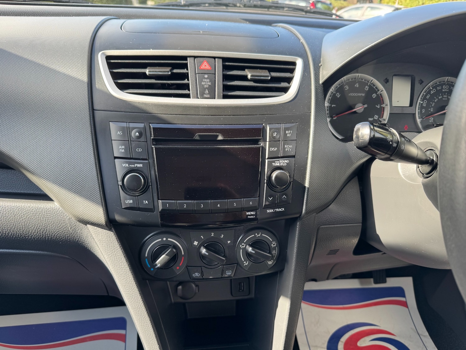 Used Suzuki Swift 2012 for sale - 76192471: Photo 12