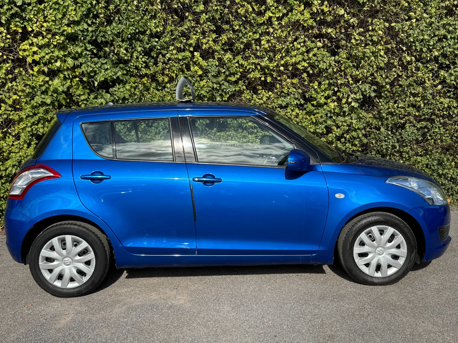 Used Suzuki Swift 2012 for sale - 76192471: Photo 4