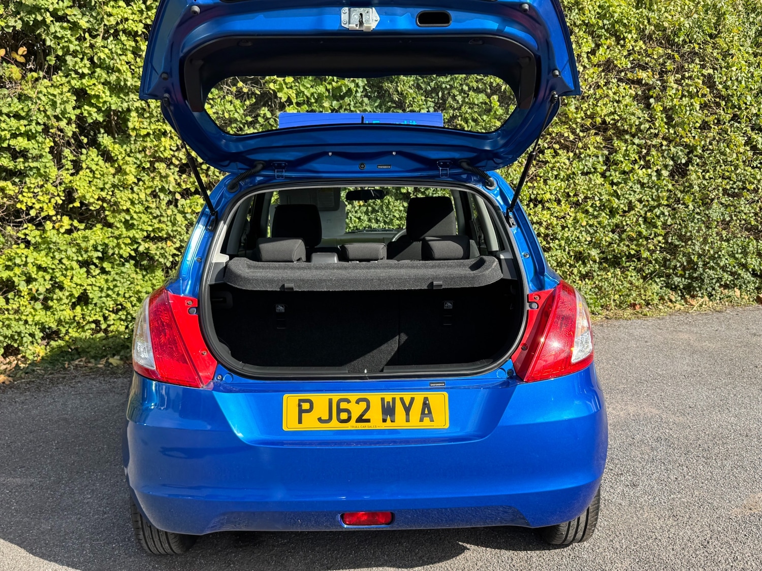 Used Suzuki Swift 2012 for sale - 76192471: Photo 6