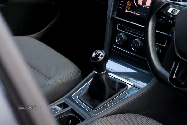 Used Volkswagen Golf 2018 for sale - 77098765: Photo 12