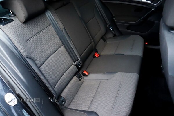 Used Volkswagen Golf 2018 for sale - 77098765: Photo 13