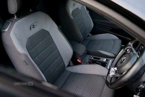 Used Volkswagen Golf 2017 for sale - 77120952: Photo 4