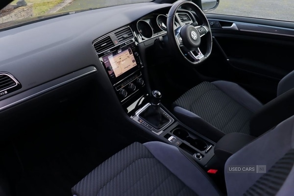 Used Volkswagen Golf 2017 for sale - 77120952: Photo 6